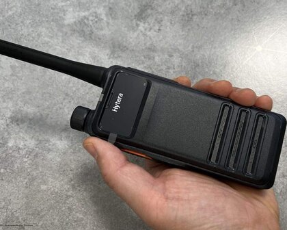 Hytera HP705 UHF DMR